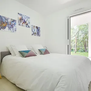 T3 Neuf – C13 - Jardin-terrasse Et Piscine – Accès Direct Plages Et Centre Village , Saint-Cyr-sur-Mer France
